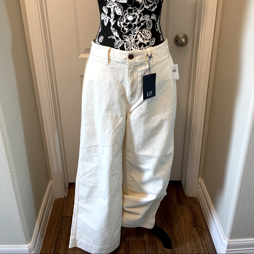GAP Wide Leg Pants in Cream